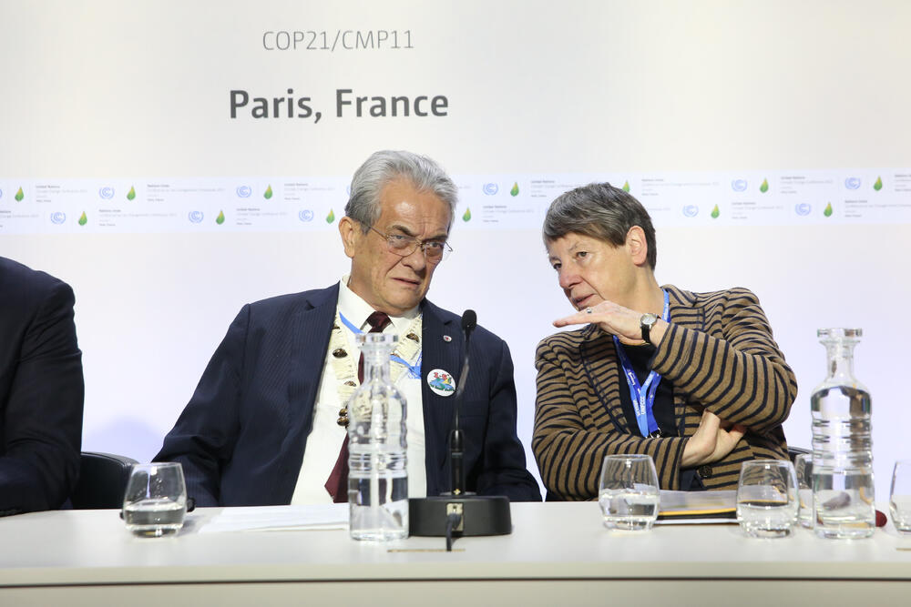 Weltklimakonferenz Paris 2015 Hendricks/de Brum © BMUB/Sascha Hilgers 
