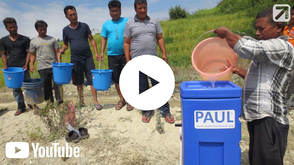 Wie der Wasserrucksack PAUL Leben rettet - Vortrag von Prof. Frechen © Paulig Teppichweberei 